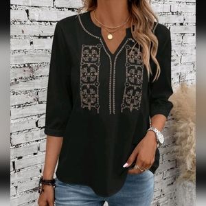 Geo print notched neckline blouse